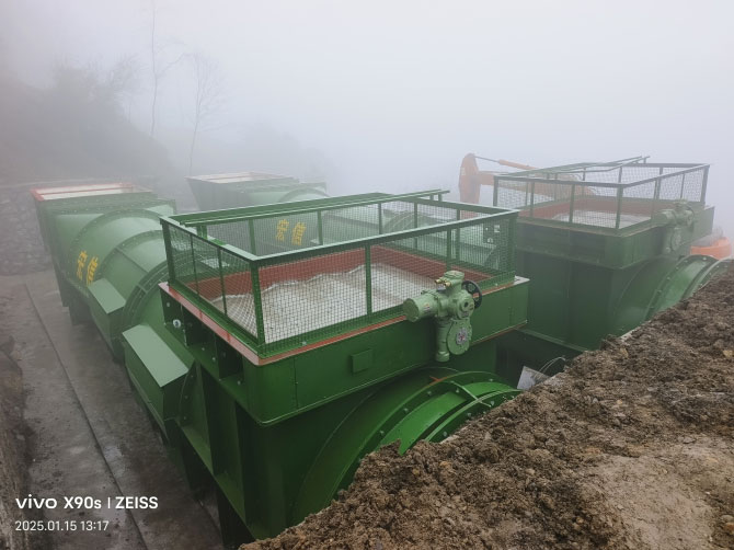 礦用風(fēng)機(jī)現(xiàn)場(chǎng)